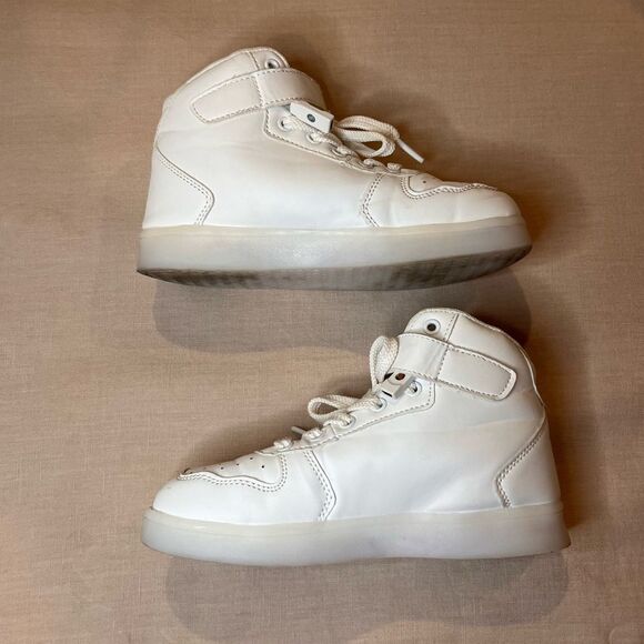 Kids High Top LED Sneakers for Girls Light Up Shoes LED Girls USB Recharging - Picture 4 of 9